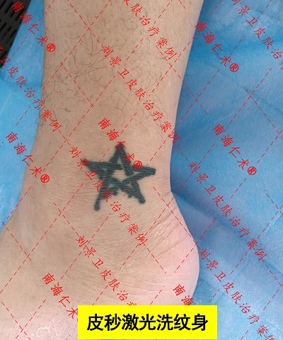 脚踝纹身.jpg